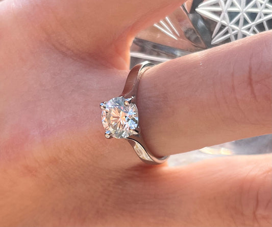 1.5ct diamond platinum ring.